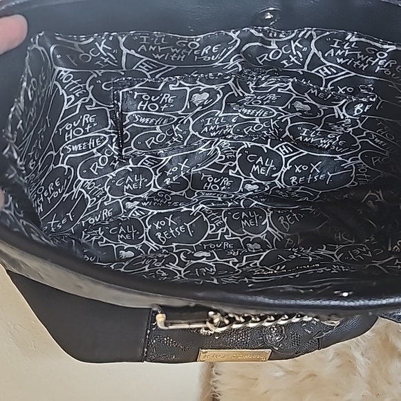 Betsey Johnson vegan leather laser cut purse tote golden tone roses - Picture 9 of 14